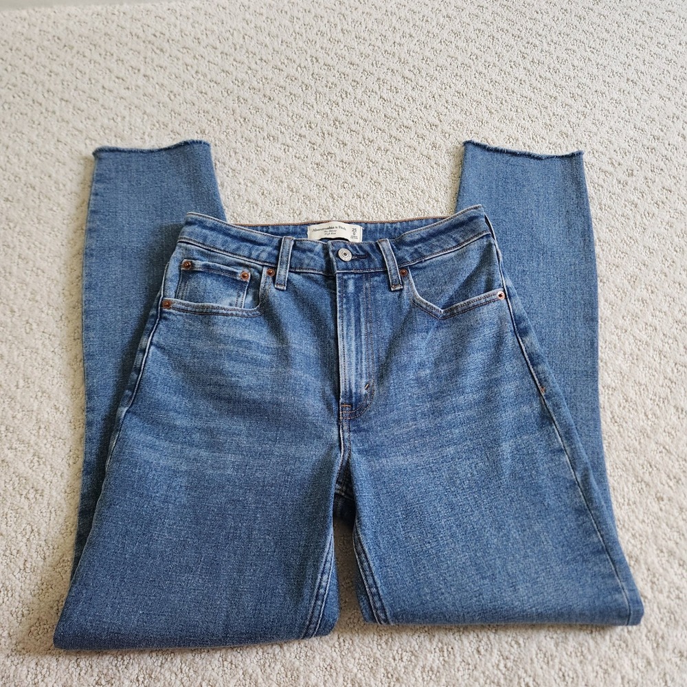 Abercrombie & Fitch Curve Love Skinny High Rise Raw Hem Jeans Blue 25/0 NWT